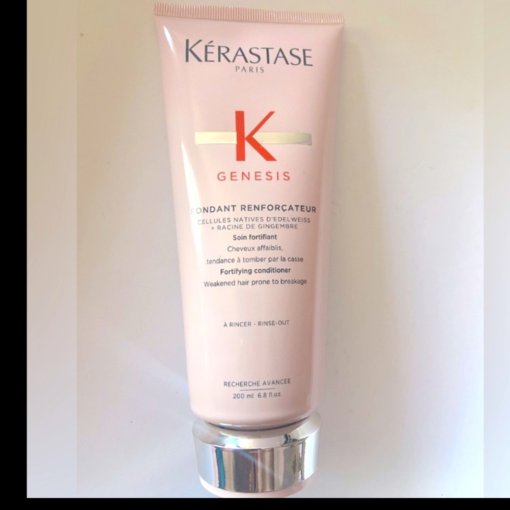 Kerastase Genesis Fortifying Conditioner in White and Red